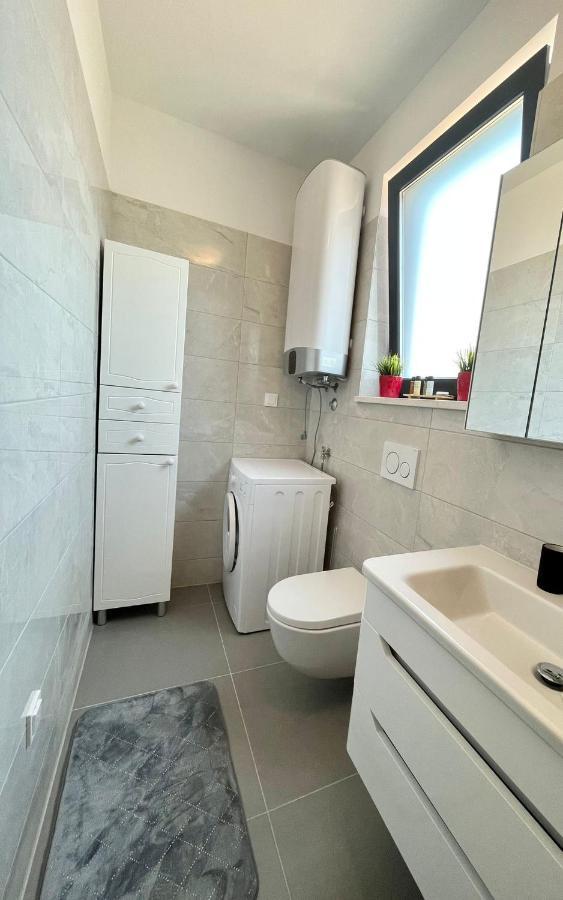 Apartamento J&n Hill's With Swimming Pool Medulin