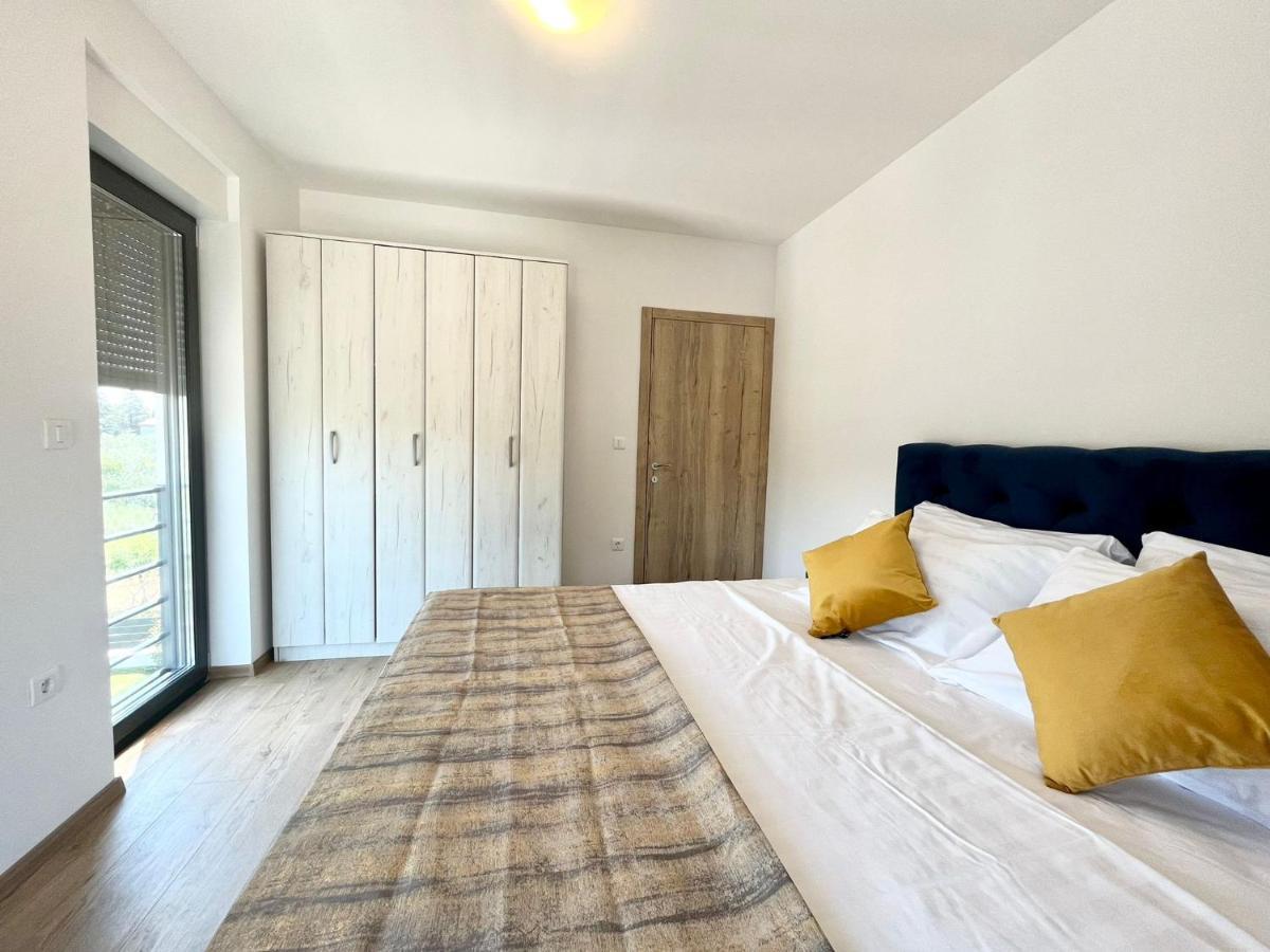 J&n Hill's With Swimming Pool Apartamento *