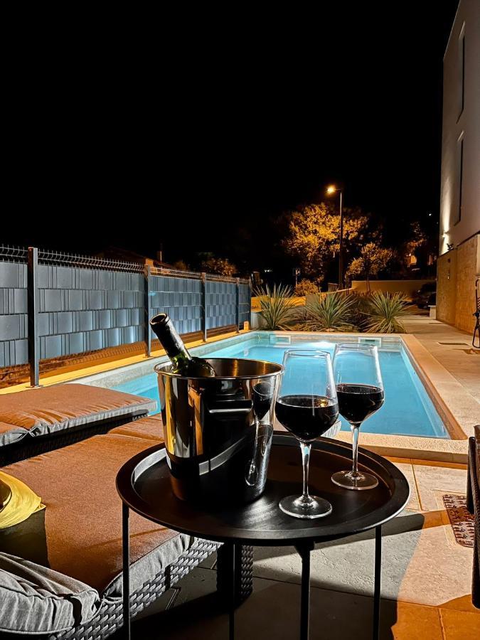 J&n Hill's With Swimming Pool Appartement Medulin