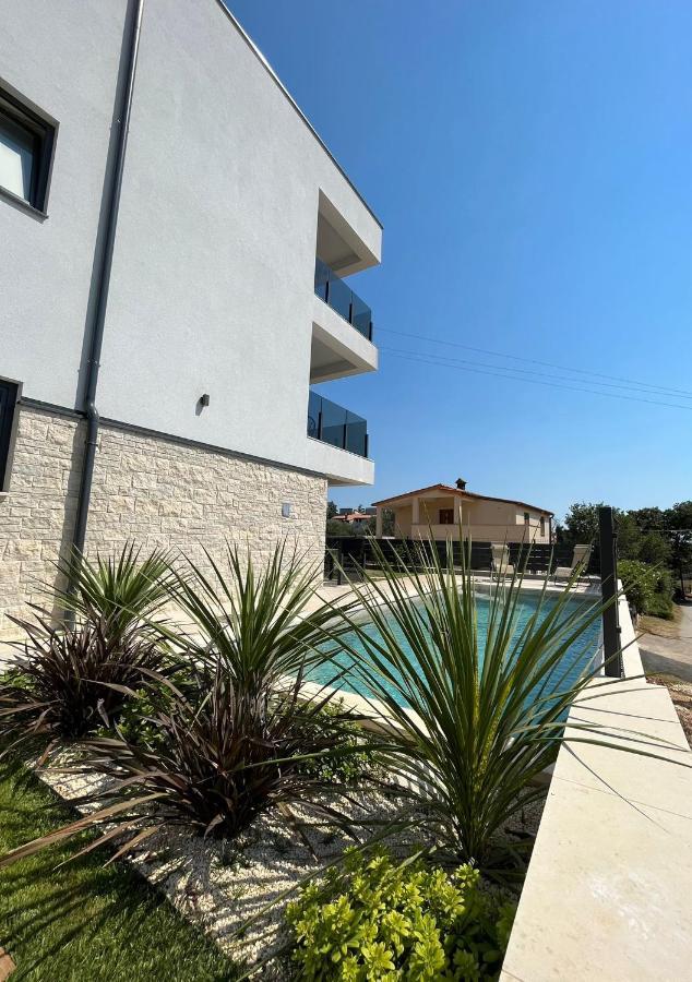 Apartment J&n Hill's With Swimming Pool Medulin